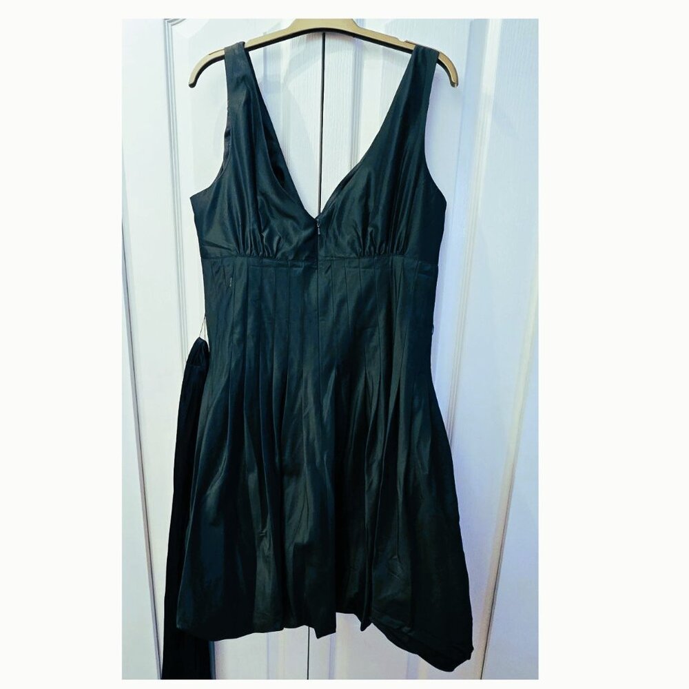 JNY Emerald Green Olive Fitted Bubble Hem Cocktail Dress Bubble Skirt Satin - Picture 4 of 9